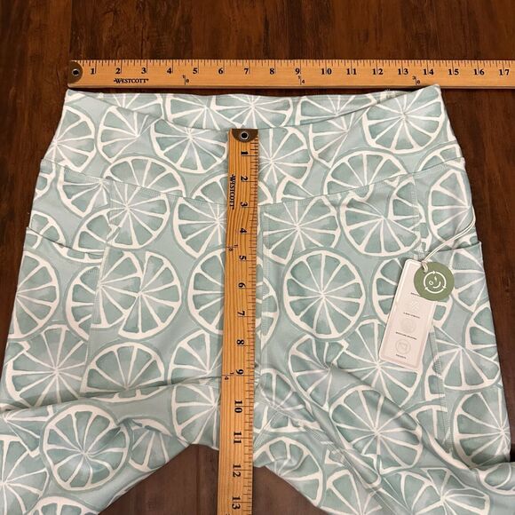 NWT GILLY HICKS Lemon Print Go Recharge High Rise 7/8 Leggings Green Blue - Picture 13 of 15